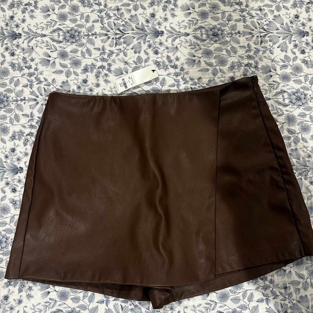 Francesca's Collections Brown Faux-Leather Skort